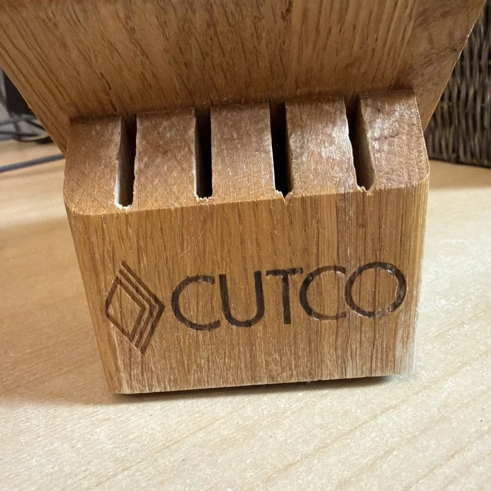 Cutco 8 Slot Wood‎ Knife Block Brown Kitchen Countertop Holder Oak Made In USA